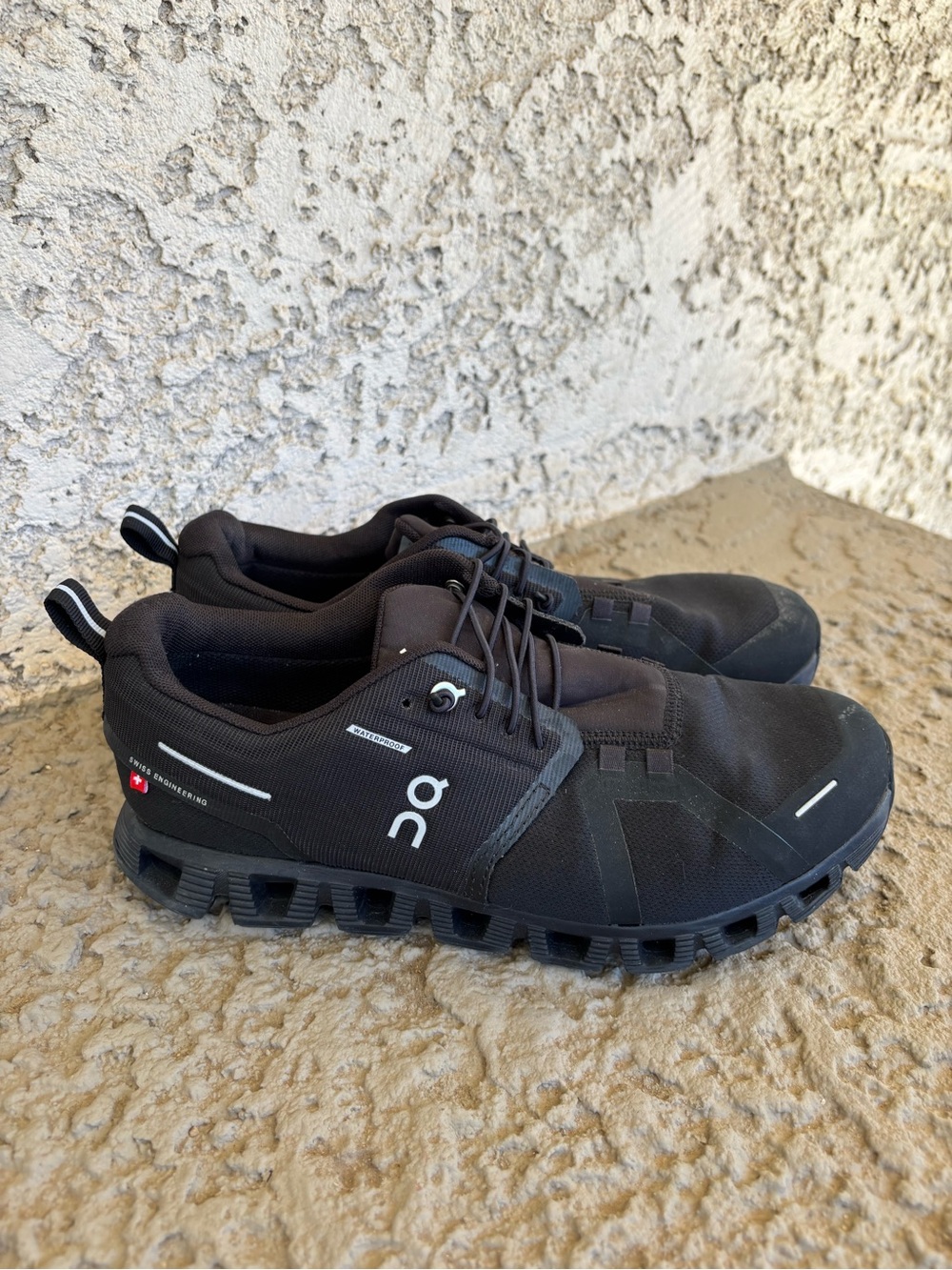 On Running Cloud 5 Waterproof Men’s Sneakers 59.98838 Size W9 - Picture 5 of 8